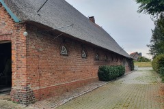 Einfahrt auf den Hof